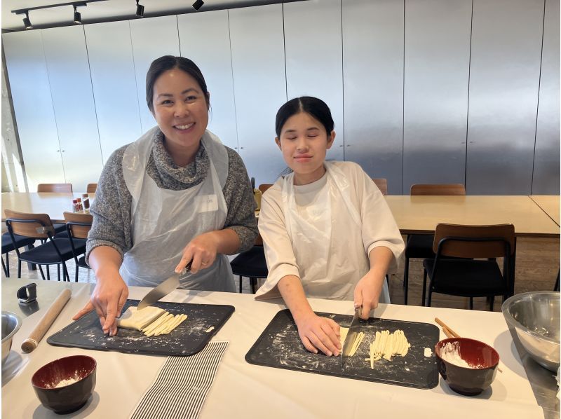 Ramen Making from Scratch +Akihabara Tour –Tokyo Cooking Classの紹介画像