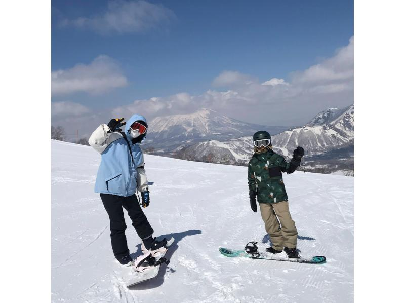 [2-hour lesson in Kiroro, Hokkaido] Make your snowboarding debut! Try it out with a 2-hour lesson! Even if it's your first time snowboarding, you can enjoy it with confidence!の紹介画像