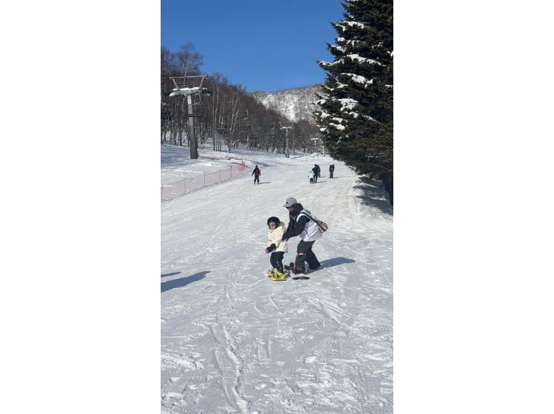 【北海道キロロ２Hレッスン】初スノボデビュー☆まずは気軽に2時間レッスンでお試し♪初めてのスノーボードでも安心して楽しんで滑れます！の紹介画像