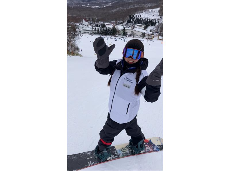 [Kiroro 4H Lesson] A completely private lesson for advanced snowboarders! Master carving, freestyle tricks, and powder to have more fun snowboarding!の紹介画像