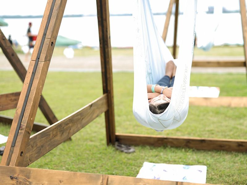 [Shiga, Lake Biwa] Safe low-altitude hammock yoga on the lakesideの紹介画像