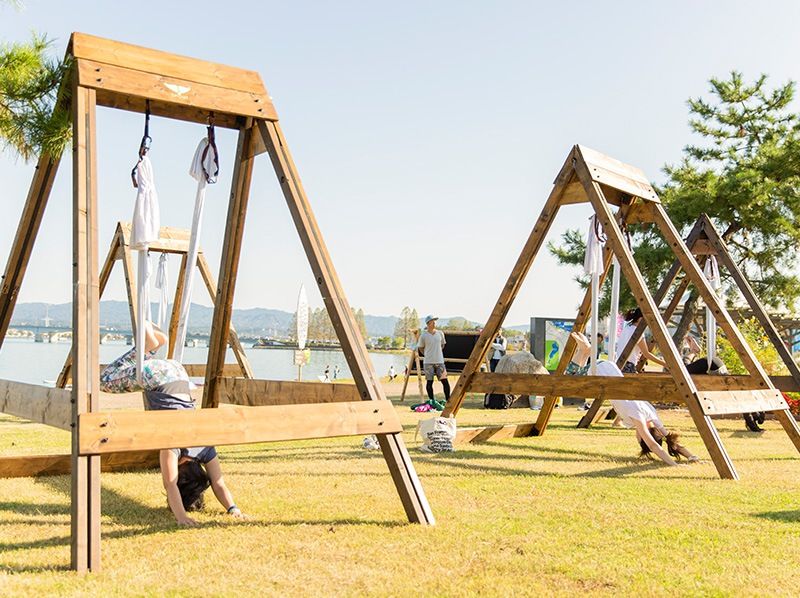 [Shiga, Lake Biwa] Safe low-altitude hammock yoga on the lakesideの紹介画像