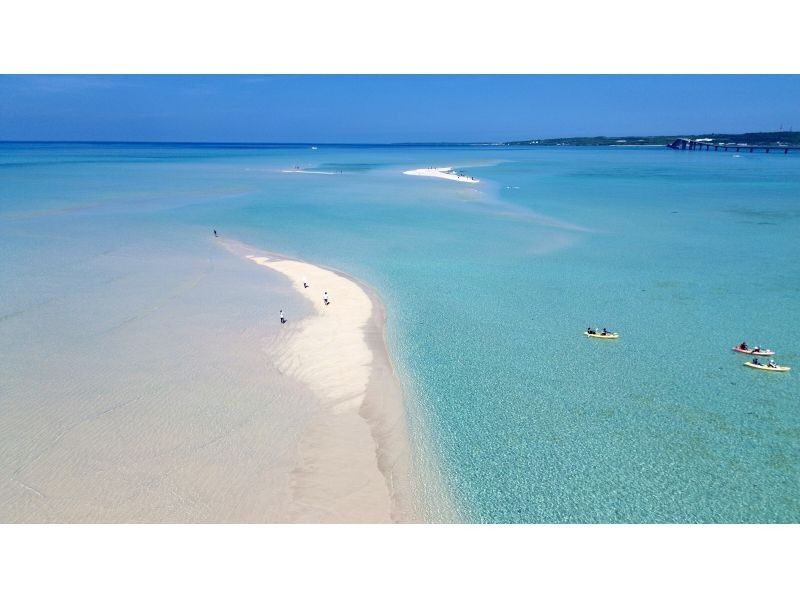 [Okinawa Miyakojima] Uni Beach (Boat to the phantom island) Swimming, drone photography [free video] Toilets and air conditioning for your peace of mind Children's discount (5,000 yen for ages 15 and under)の紹介画像