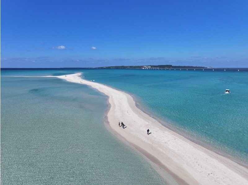 【沖繩宮古島】Uni Beach（搭船前往幻影島） 游泳、空拍【免費影片】 有安心的廁所和空調 兒童折扣（15歲以下5000日元）の紹介画像