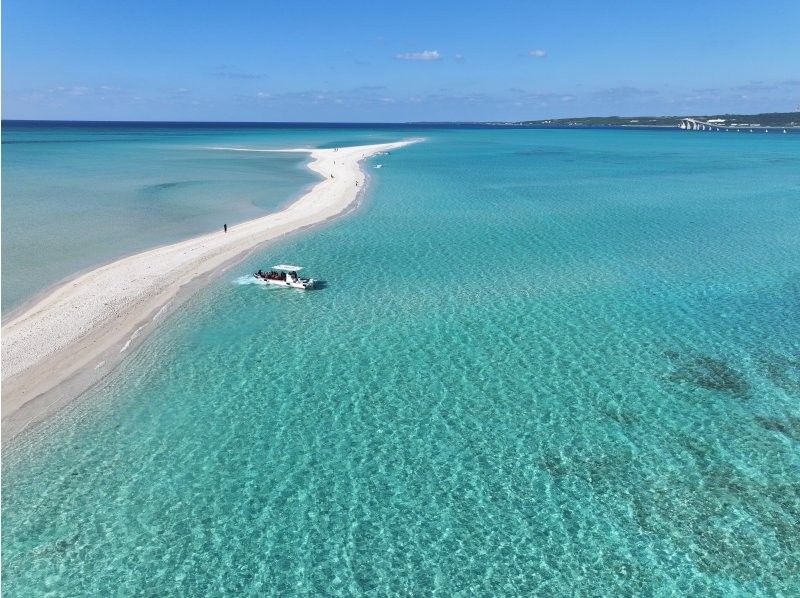 【冲绳宫古岛】Uni Beach（乘船前往幻影岛） 游泳、航拍【免费视频】 有厕所和空调让您安心 儿童折扣（15岁以下5000日元）の紹介画像