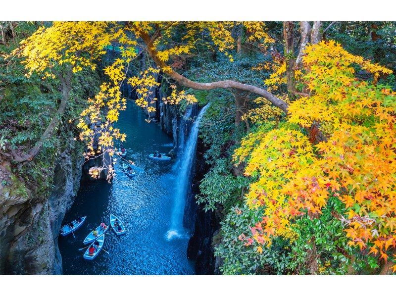 SALE! Kamishiki-kun Kumanoza and Amanoiwato Shrine Tour from Fukuokaの紹介画像