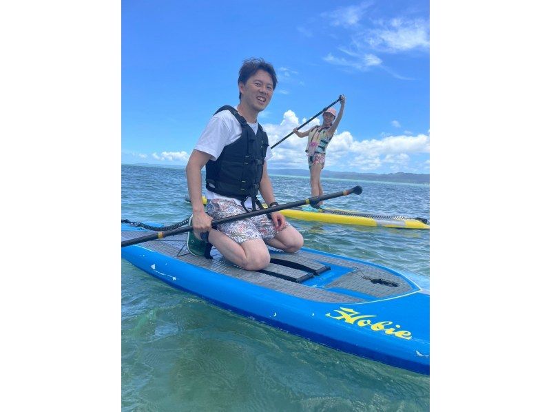 [Okinawa / Kouri Island / SUP] Experience with a secure charter for each group! Experience a new sensation sap! Paddle sap rental 60 minutes ♪の紹介画像