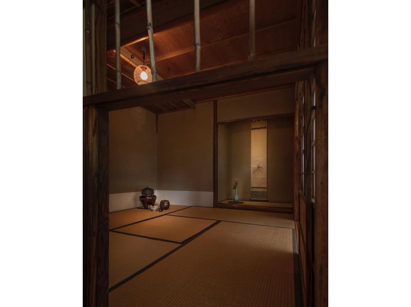 [Kyoto Nishijin] Tour a 140-year-old townhouse, try on a kimono and experience the tea ceremonyの紹介画像