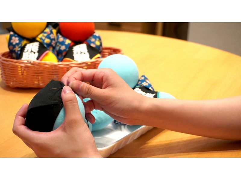 【岐阜・飛騨高山】【さるぼぼ作り体験・屋内・約40分】日帰りOK！良縁・子宝・厄除けのお守りを手作り｜予約不要・思い出づくりにぴったりの紹介画像