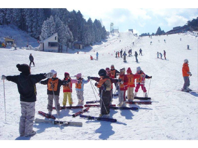 Kobe Rokko Ski Resort Skiing and Snow Play Day Trip | Departing from Osakaの紹介画像