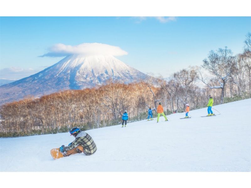 富士山滑雪场雪人一日滑雪之旅（东京出发）の紹介画像