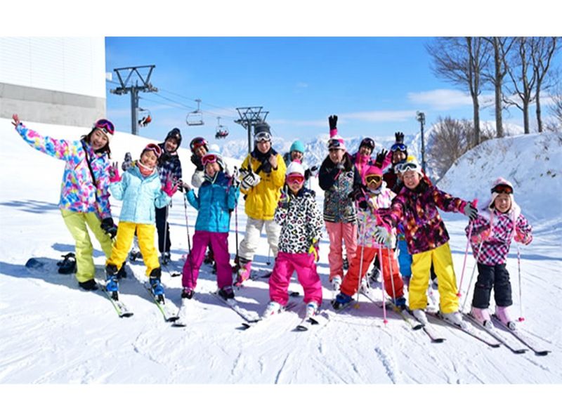 富士山滑雪场雪人一日滑雪之旅（东京出发）の紹介画像