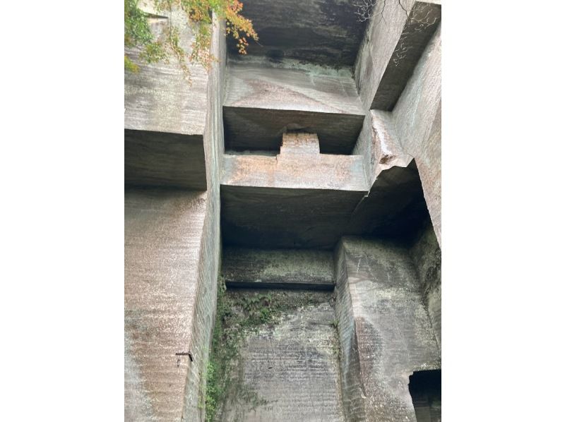 [Boso Peninsula, Nokogiriyama] A private guided trekking tour to explore the mysteries of this otherworldly mountain where faith and industry coexistの紹介画像