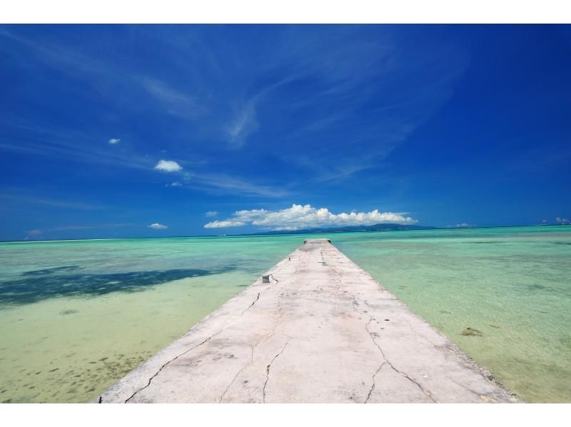 [Okinawa, Taketomi Island] Take a leisurely stroll with a local guide! "Walking around Taketomi Island Course" <TakeO>の紹介画像