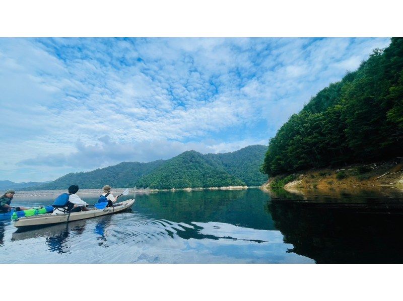 【群馬みなかみ】3歳からOK ！大自然に囲まれた湖でお散歩カヌー体験！写真無料プレゼント♪2025の紹介画像