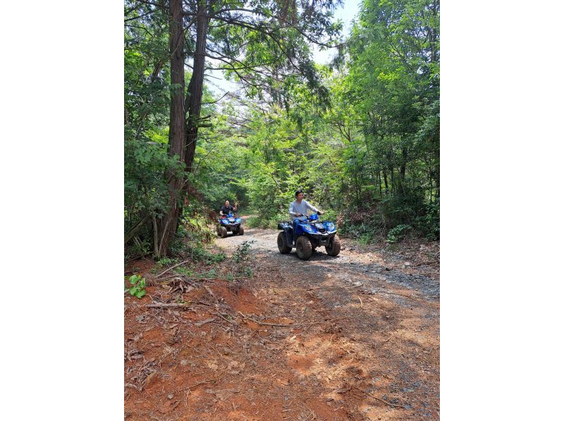 【岡山・美作】大自然の本格山道、林道、初心者コース  免許不要＆手ぶらOKのバギー体験 60分！体験前のレクチャー付きで初心者・お子様も安心の紹介画像