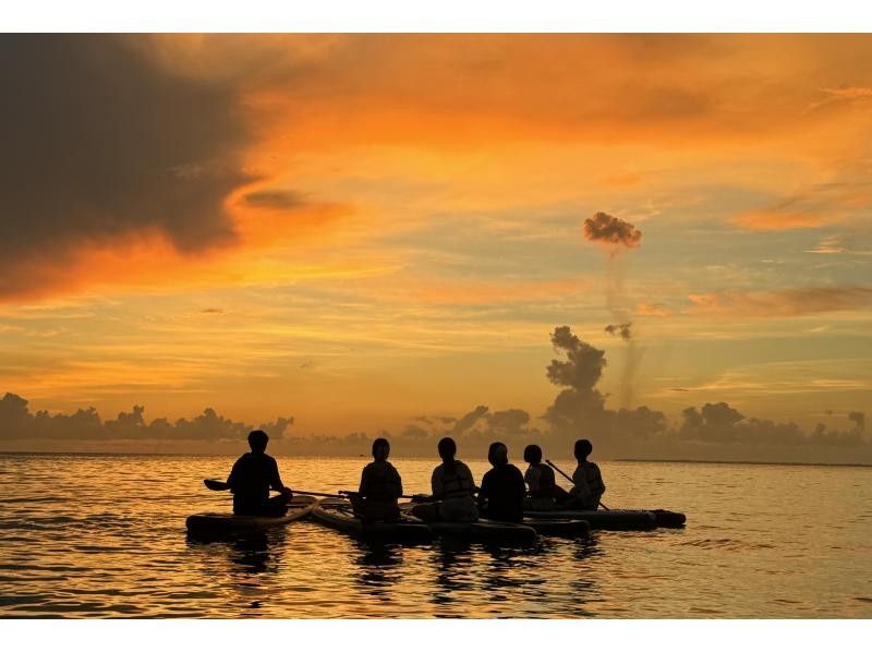 【宮古島｜貸切｜当日予約歓迎】《1組貸切サンセットSUPツアー》★ドローン撮影付き★写真・動画無料★追加料金なし★手ぶらで参加OKの紹介画像