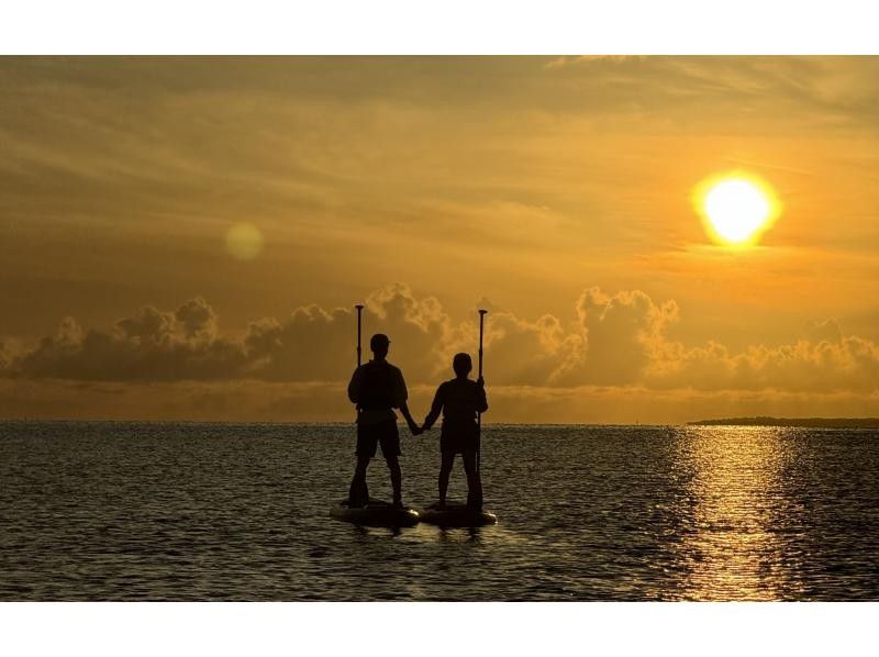 【宮古島｜貸切｜当日予約歓迎】《1組貸切サンセットSUPツアー》★ドローン撮影付き★写真・動画無料★追加料金なし★手ぶらで参加OKの紹介画像