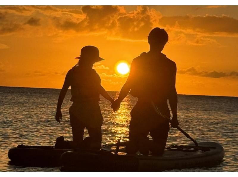 【宮古島｜貸切｜当日予約歓迎】《1組貸切サンセットSUPツアー》★ドローン撮影付き★写真・動画無料★追加料金なし★手ぶらで参加OKの紹介画像