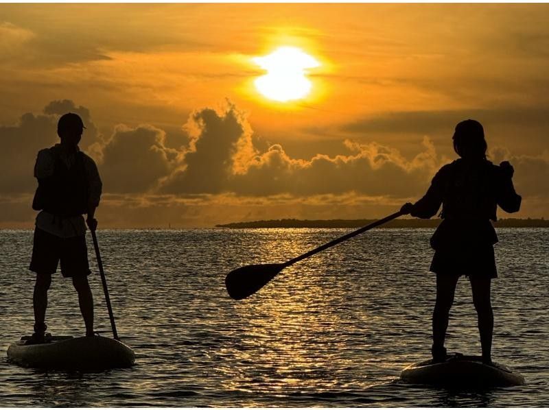 【宮古島｜貸切｜当日予約歓迎】《1組貸切サンセットSUPツアー》★ドローン撮影付き★写真・動画無料★追加料金なし★手ぶらで参加OKの紹介画像