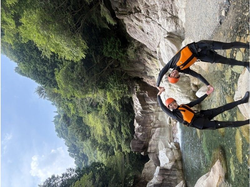 【滋賀 神崎川 クリスタルキャニオニング】神崎川で遊ぼう！友達！カップルにおすすめ！夏の思い出を作ろう！の紹介画像