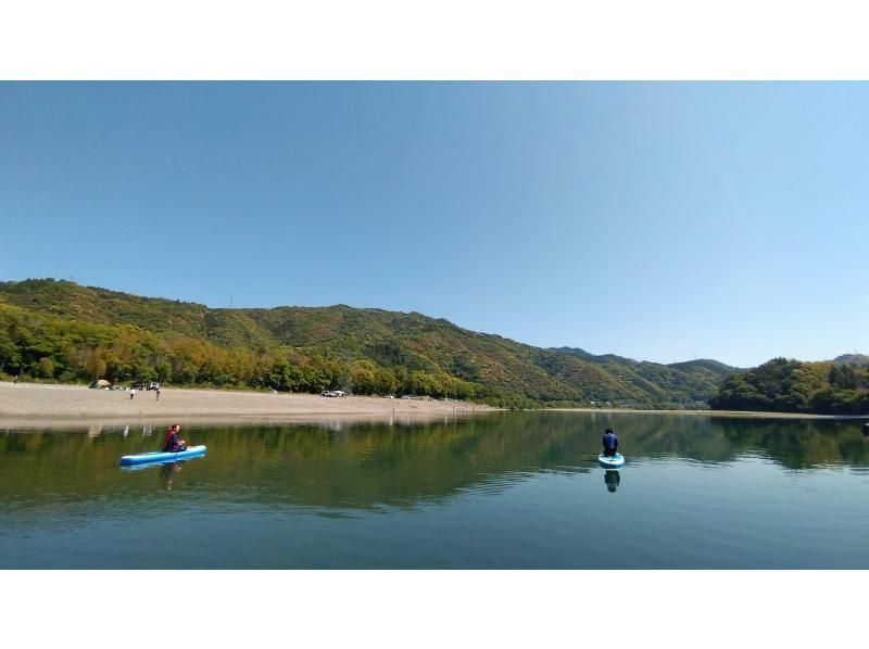 【高知・いの町】1組限定！奇跡の清流仁淀川でSUP&デイキャンプ&カツオの藁焼き体験！の紹介画像