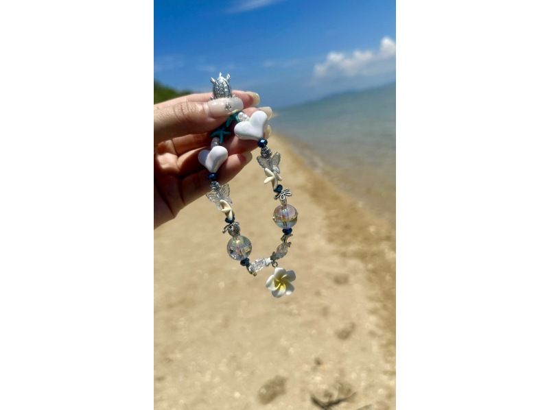 [Okinawa, Ishigaki Island] Make bracelets and anklets that stand out in the sea ★ Choose from 700 types of parts / Custom size finish ♪ Just choosing is a fun experience ☆の紹介画像