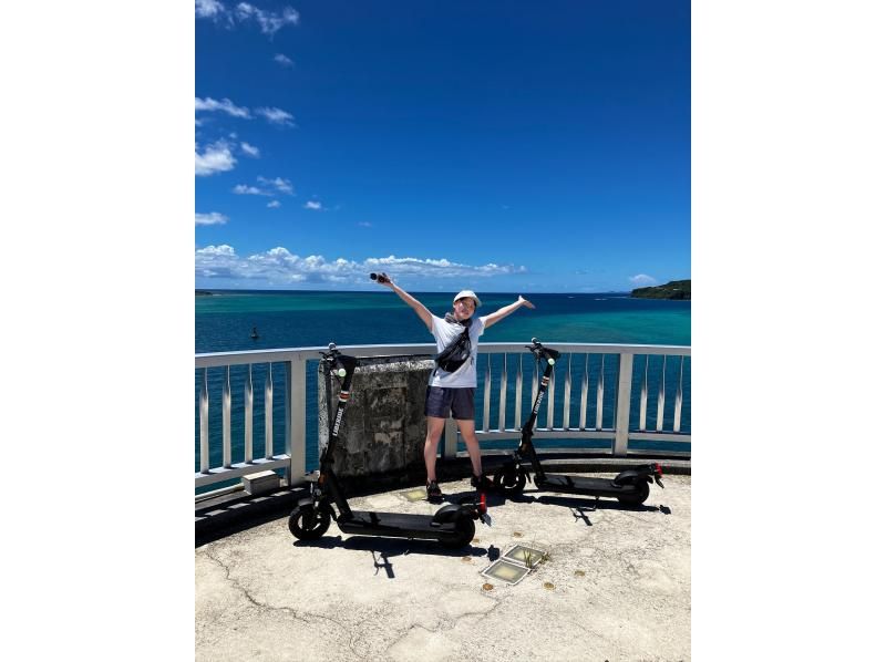 [Okinawa, Nago] Departing from Kouri Island's neighbor, Yagaji Island! ☆ 3-hour island tour plan on an electric scooter (kickboard) ☆ No license required if you are 16 years old or older ♪の紹介画像