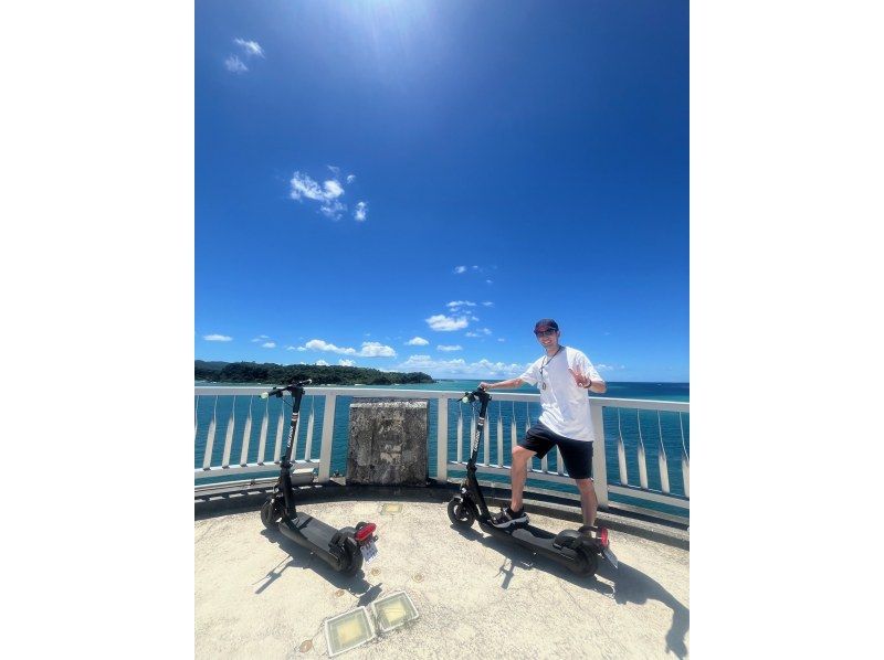 [Okinawa, Nago] Departing from Kouri Island's neighbor, Yagaji Island! ☆ 3-hour island tour plan on an electric scooter (kickboard) ☆ No license required if you are 16 years old or older ♪の紹介画像