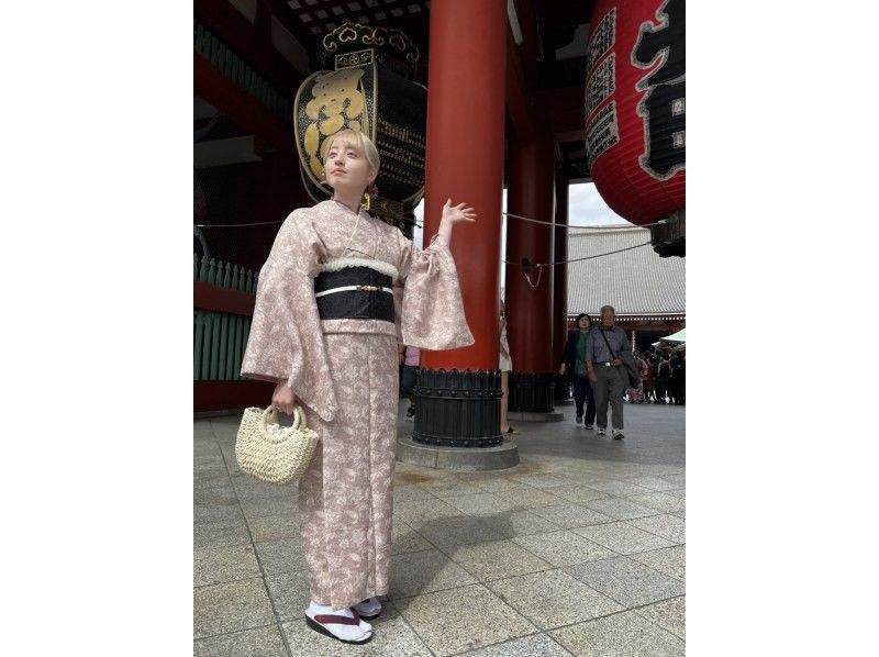 [Tokyo, Asakusa] Walking around the city in kimono experience planの紹介画像