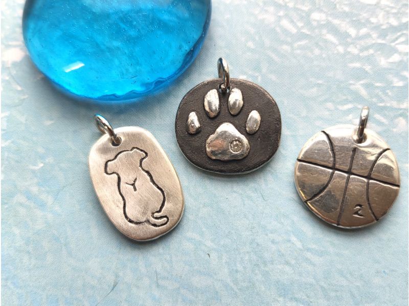 【静岡・熱海 シルバーリング＆アクセサリー体験】99.9％純銀の銀粘土でいちから作る！その場で完成♪彫りもOK！の紹介画像