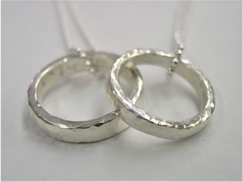 【静岡・熱海 シルバーリング＆アクセサリー体験】99.9％純銀の銀粘土でいちから作る！その場で完成♪彫りもOK！の紹介画像