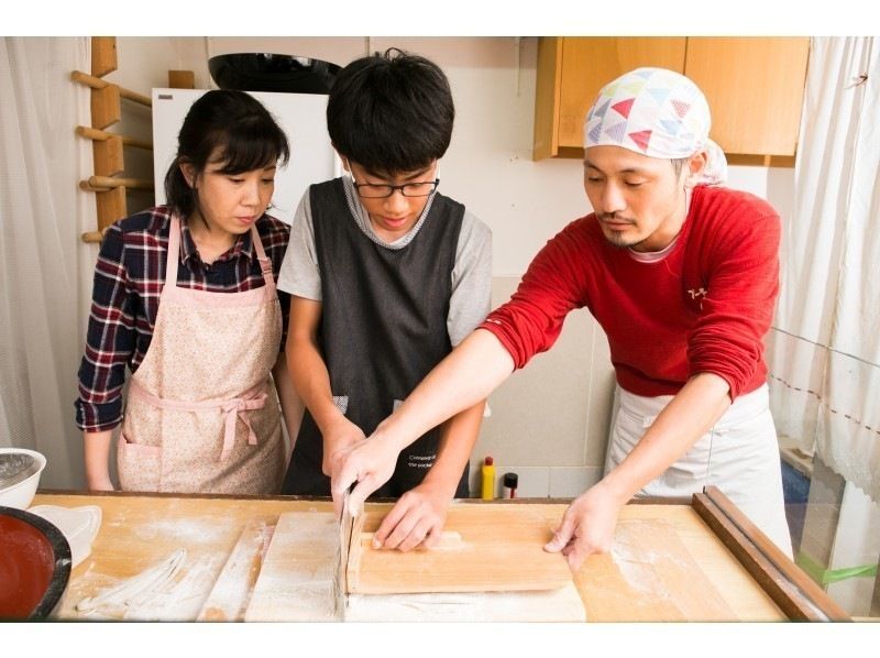 【교토·아라시야마】 1명 1화 소바 치기 체험 1클래스 1조 한정 전세(2분~5분)の紹介画像