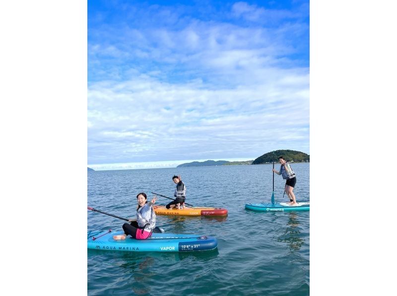 [Fukuoka, Itoshima] Morning SUP Tour - Only available on Saturdays and Sundays in October! Enjoy the great outdoors of Itoshima on a SUP while bathing in the morning sun! Get a free GoPro photo ★ Womenの紹介画像