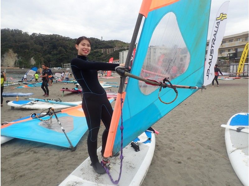 Does windsurfing cost money? Recommended for beginners School shop information with board rental