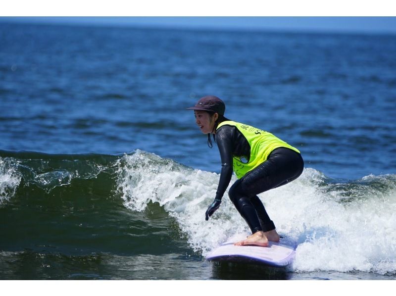 [Kanagawa/Shonan/Enoshima] A female instructor will teach you. A surfing experience school for female beginners!の紹介画像