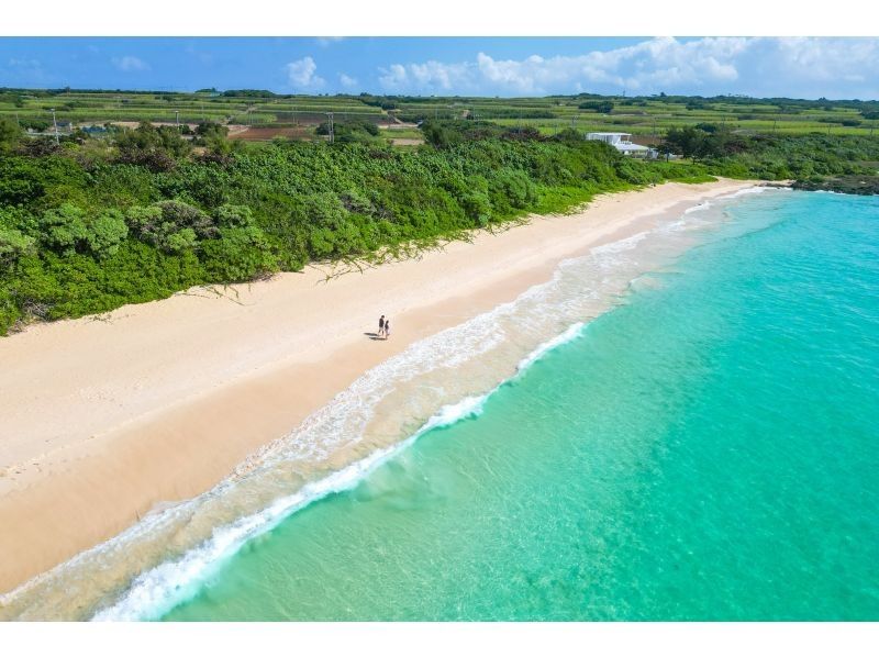 SALE! [Drone photography tour] ~ Capture your memories of Miyakojima from the sky ~ Recommended for families, friends, and couples ★ {1 hour course}の紹介画像