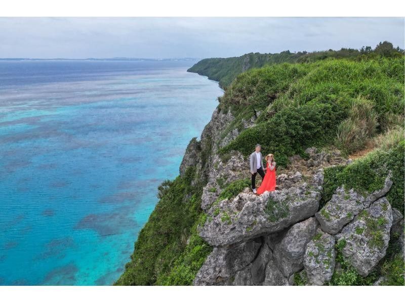 [Drone photography tour] ~ Capture your memories of Miyakojima from the sky ~ Recommended for families, friends, and couples ★ {1 hour course}の紹介画像