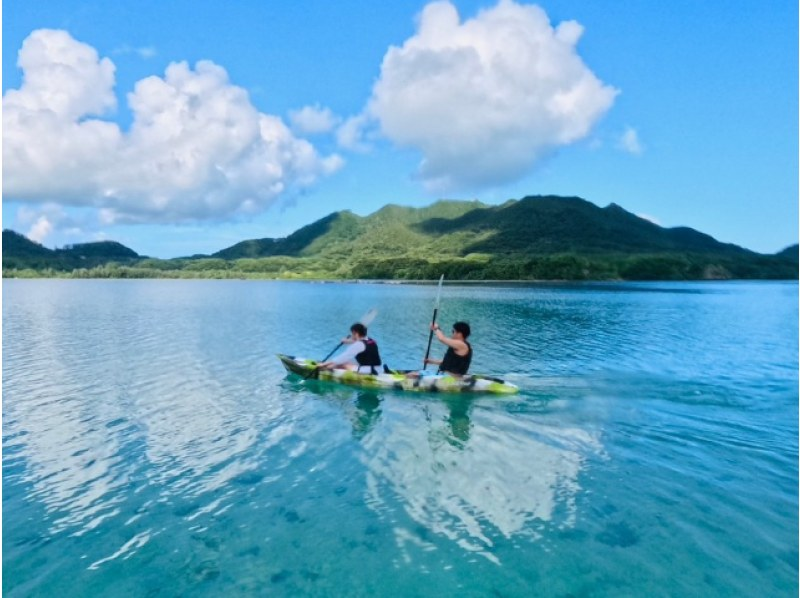 【石垣島/半日】石垣島2大定番ツアーを半日に濃縮！川平湾SUP/カヌー＆青の洞窟シュノーケリング★ウミガメを探そう★写真無料の紹介画像