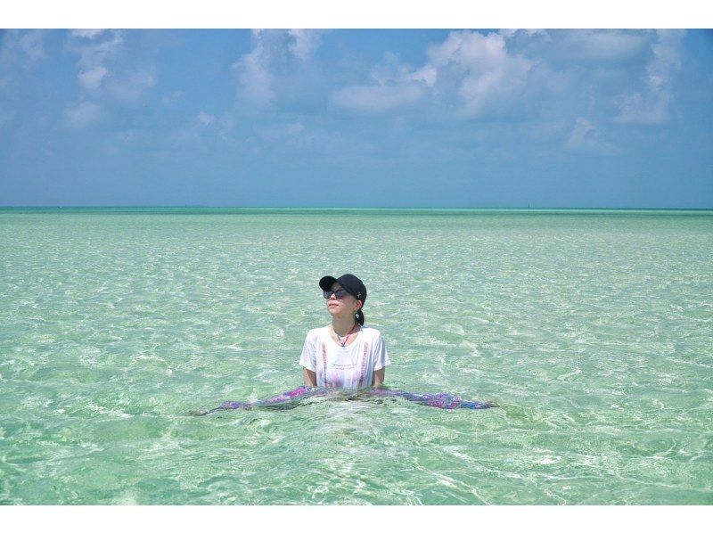 【沖縄・石垣島or竹富島発】1組貸切フォトツアー！沖縄の原風景が残る「竹富島」でオリジナルフォト♪【♪穴場ポイント満載プラン♪】の紹介画像