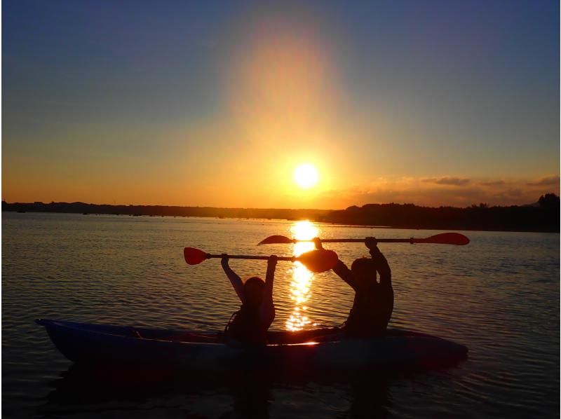 [Iriomote Island/Afternoon] Enjoy mangrove cruising and sunset on two rivers! Mangrove & Sunset SUPor Canoeの紹介画像