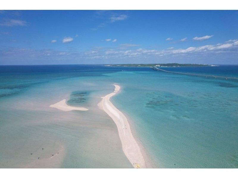 【宮古島】《幻の島ユニの浜上陸プラン》SUPで行く干潮時に出現する幻の島ユニの浜ツアー！小型ボート並走で楽々！