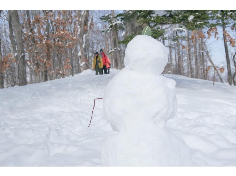 【札幌・モエレ沼公園】巷で話題沸騰中の『雪板』が体験できる！札幌市内でスノートレッキング！ファミリー、カップル、友人同士にもオススメ！の紹介画像