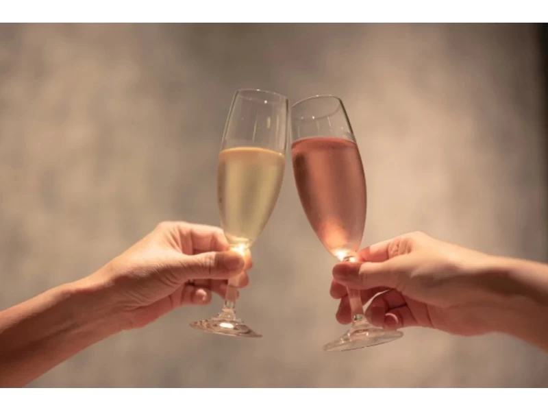 [Yokohama Minato Mirai] Limited time offer: 12/20-25! Private Christmas cruise for two with drinks including champagneの紹介画像