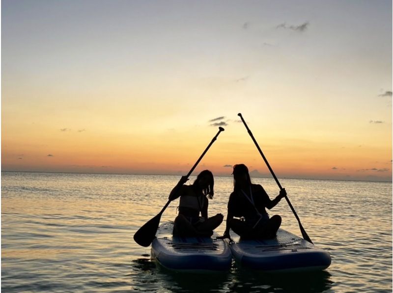 [Okinawa, Miyakojima] Opening sale! ★《Limited to one group》Private Sunset SUP Tour★ Miyakojima's most popular and relaxing Sunset SUP tour!の紹介画像