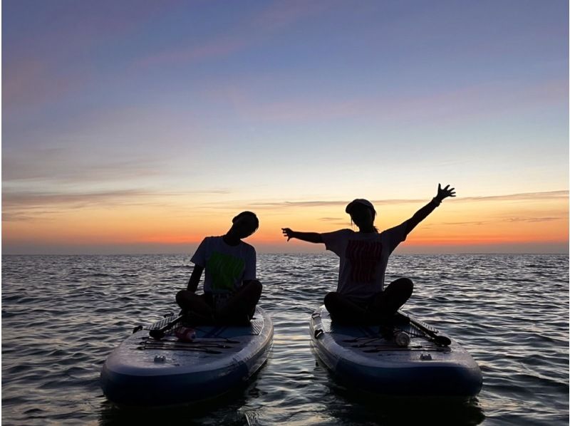 [Okinawa, Miyakojima] Opening sale! ★《Limited to one group》Private Sunset SUP Tour★ Miyakojima's most popular and relaxing Sunset SUP tour!の紹介画像