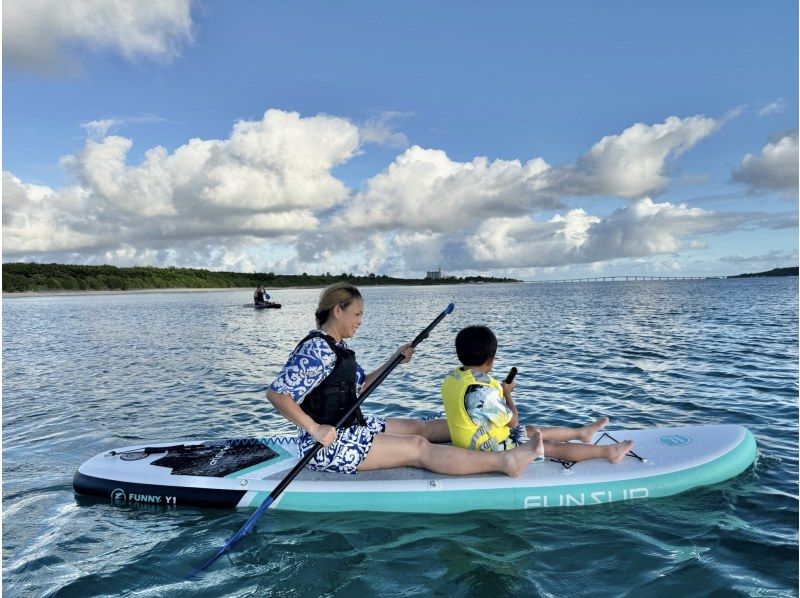 [Miyakojima | SUP] On the day ◎ Filmed with a SLR camera | Spectacular sunset SUP <Free high-resolution data>の紹介画像