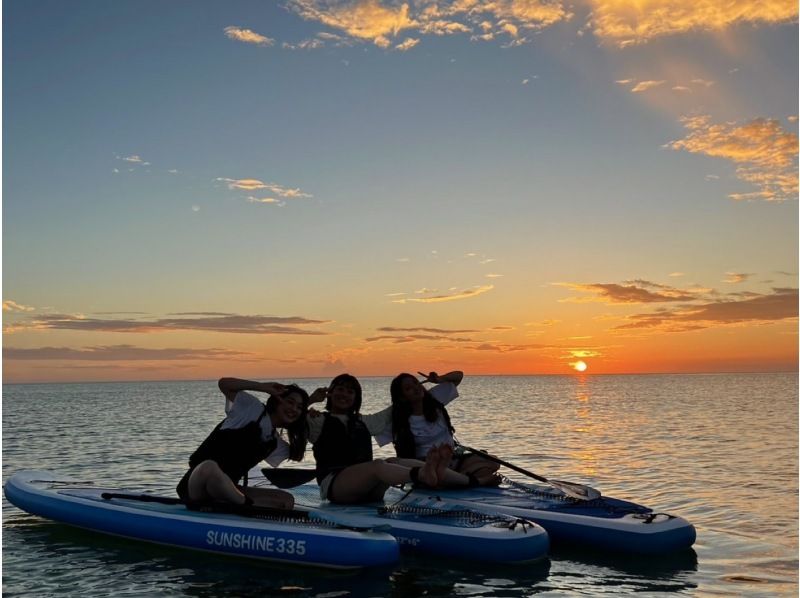 [Okinawa, Miyakojima] Opening sale! ★《Limited to one group》Private Sunset SUP Tour★ Miyakojima's most popular and relaxing Sunset SUP tour!の紹介画像