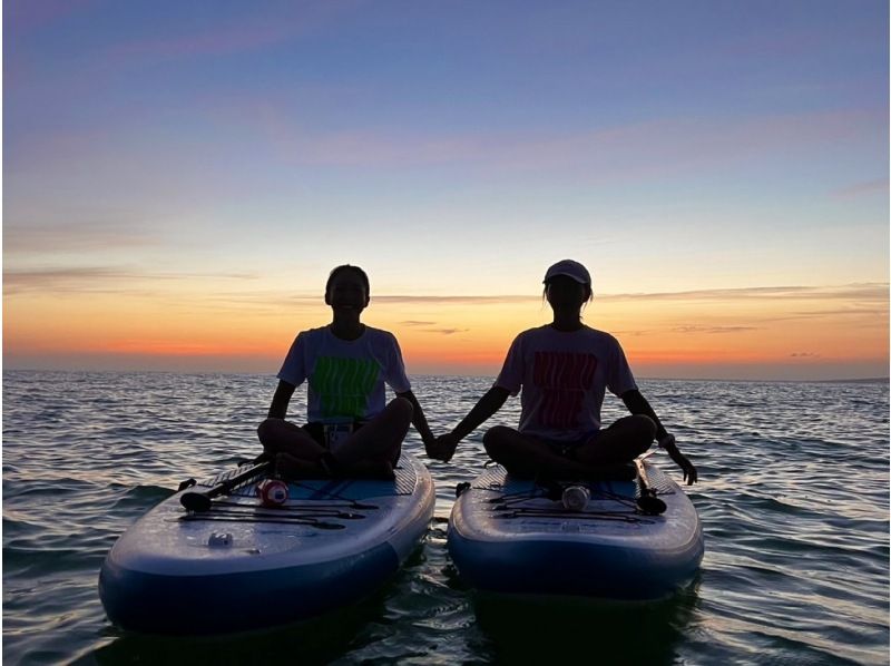 [Okinawa, Miyakojima] Opening sale! ★《Limited to one group》Private Sunset SUP Tour★ Miyakojima's most popular and relaxing Sunset SUP tour!の紹介画像