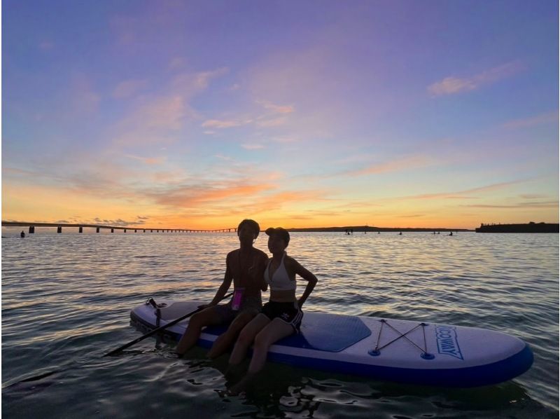 [Okinawa, Miyakojima] Opening sale! ★《Limited to one group》Private Sunset SUP Tour★ Miyakojima's most popular and relaxing Sunset SUP tour!の紹介画像